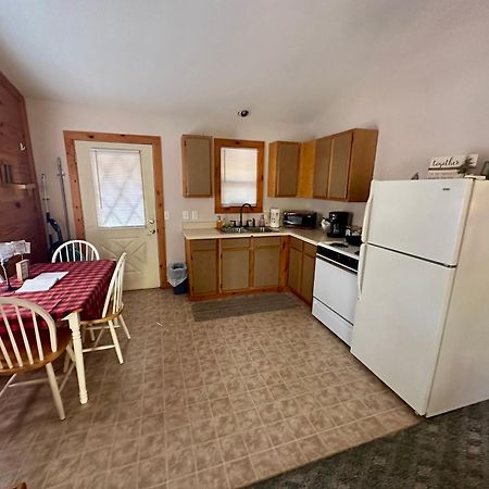 Cedar Creek Cabins #1 - Giant Spa Tub, Large Wooded Porch, Full Kitchen, 1 Bedroom Eureka Springs Exteriör bild