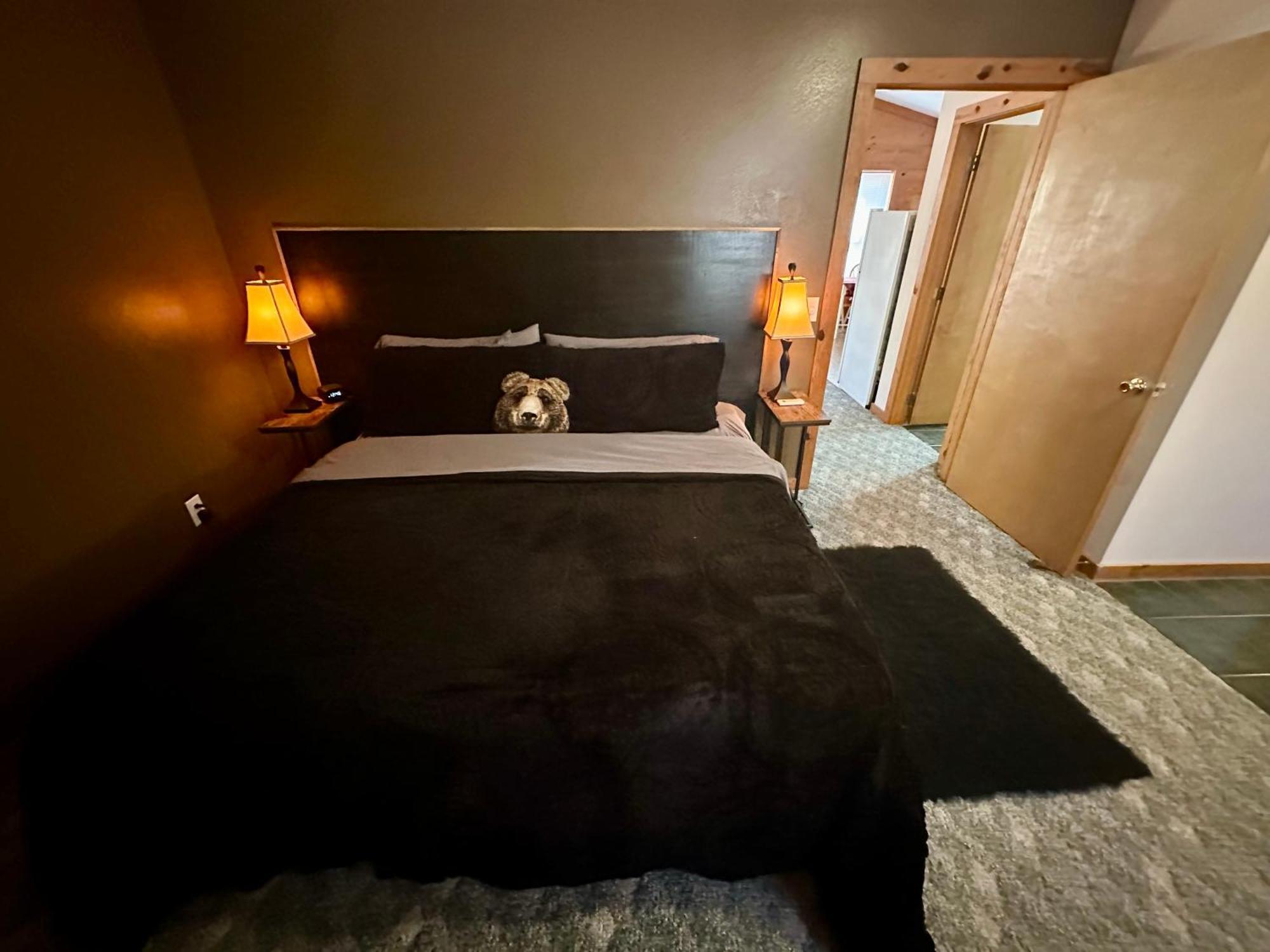 Cedar Creek Cabins #1 - Giant Spa Tub, Large Wooded Porch, Full Kitchen, 1 Bedroom Eureka Springs Exteriör bild