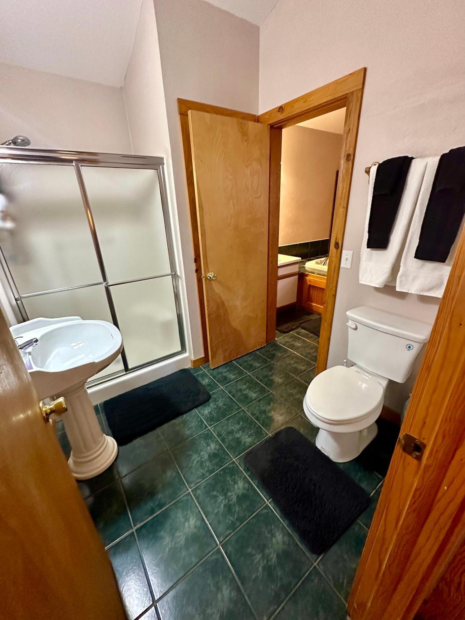 Cedar Creek Cabins #1 - Giant Spa Tub, Large Wooded Porch, Full Kitchen, 1 Bedroom Eureka Springs Exteriör bild
